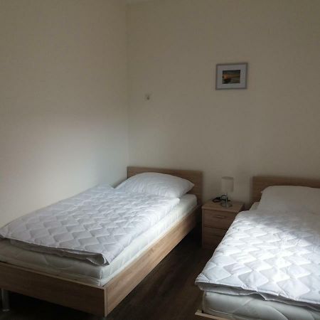 Stoerti 11 Villa Gnies Bagian luar foto